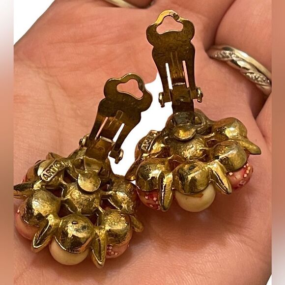 Vintage Stamped Cluster Earrings - Picture 5 of 7